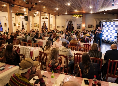 Foto-Com sucesso de pblico, reunio jantar da ACINP destaca iniciativas para o desenvolvimento da comunidade empresarial
